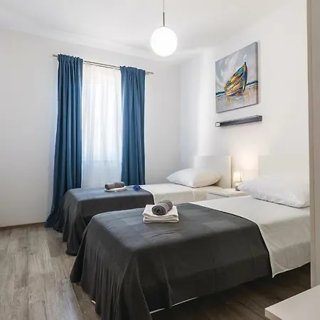 Three-bedroom Holiday In *