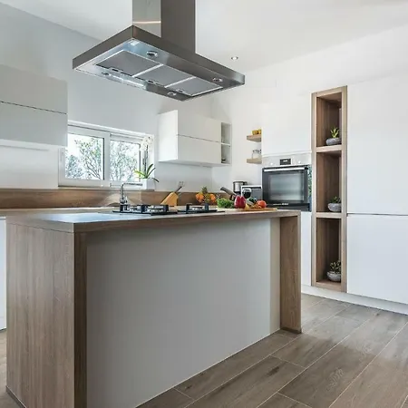 度假居 Three-bedroom Holiday In