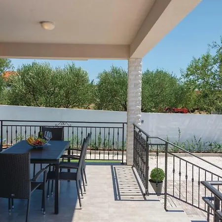 Three-bedroom Holiday In Сasa de vacaciones